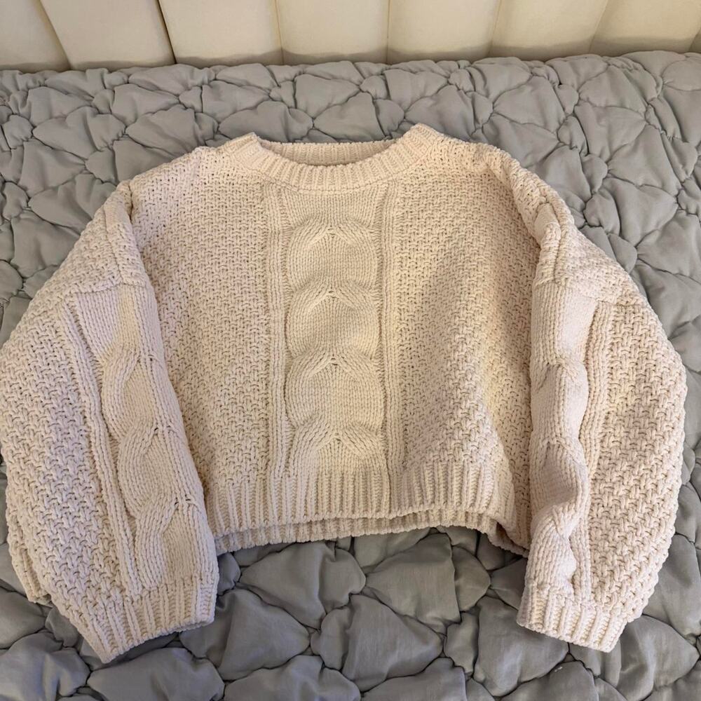 Sadie & Sage Cream Boxy Chenille Cableknit Cropped Sweater